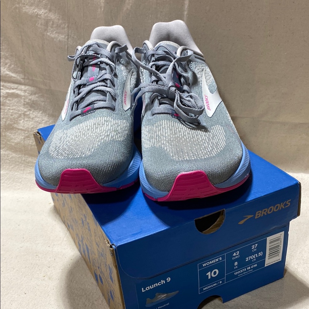New in Box, women’s Brooks running shoes size 10, wrong size, never worn